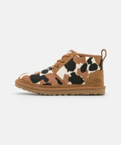 UGG NEUMEL COW PRINT - Lace-up Ankle Boots - Chestnut