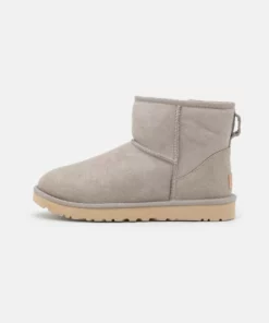 UGG CLASSIC MINI - Classic Ankle Boots - Light Grey