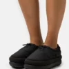 UGG MAXI - Slippers - Black