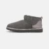 UGG CLASSIC ULTRA MINI SHINE - Ankle Boots - Charcoal