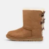 UGG BAILEY BOW - Boots - Chestnut