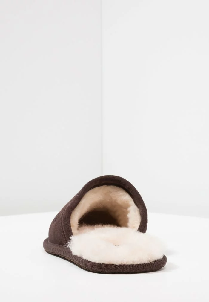 UGG SCUFF - Slippers - Brown - Image 4