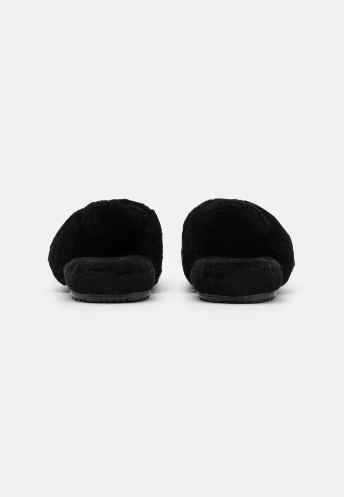 UGG FLUFF IT - Slippers - Black - Image 3