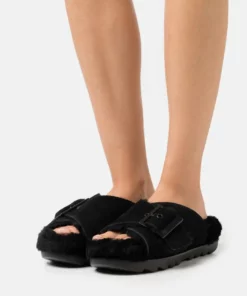 UGG OUTSLIDE BUCKLE - Mules - Black