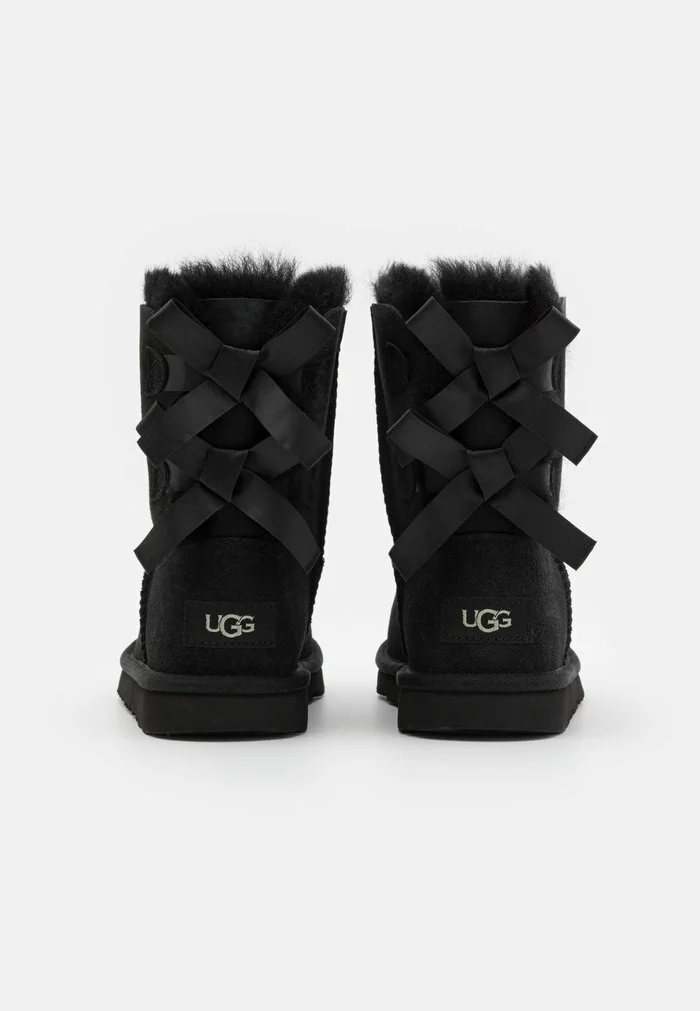 UGG BAILEY BOW - Boots - Black - Image 3