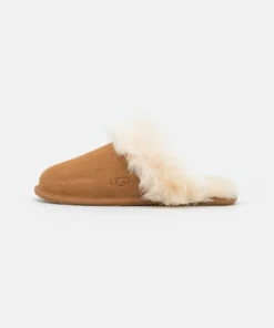 UGG SCUFF SIS - Slippers - Chestnut