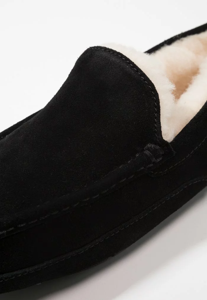 UGG ASCOT - Slippers - Black - Image 6