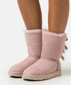 UGG BAILEY BOW - Classic Ankle Boots - Rose Grey