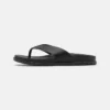 UGG WAINSCOTT FLIP - T-bar Sandals - Black