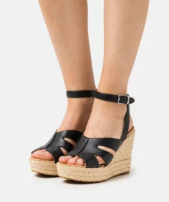 UGG CAREENA - Platform Sandals - Black