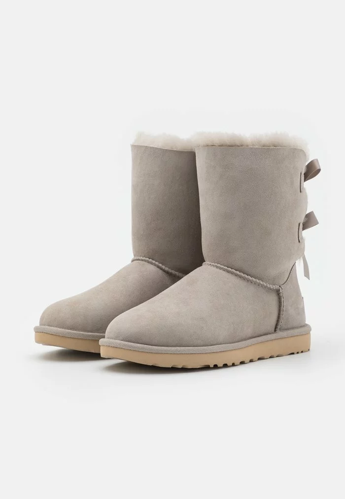 UGG BAILEY BOW - Classic Ankle Boots - Light Grey - Image 3