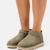 UGG CLASSIC ULTRA MINI - Ankle Boots - Burnt Olive