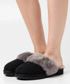 UGG COZY - Slippers - Black