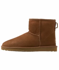UGG CLASSIC MINI - Classic Ankle Boots - Chestnut