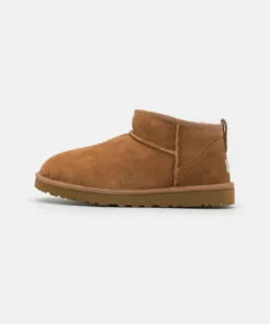 UGG CLASSIC ULTRA MINI - Classic Ankle Boots - Chestnut