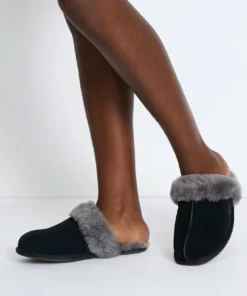 UGG SCUFFETTE - Slippers - Black/grey