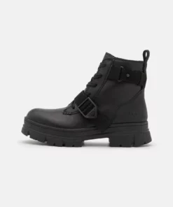 UGG ASHTON LACE UP - Platform Ankle Boots - Black