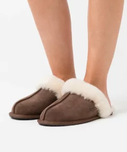 UGG SCUFFETTE - Slippers - Espresso
