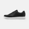 UGG SOUTH BAY - Trainers - Black