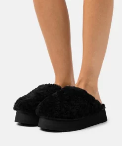 UGG MAXI CURLY PLATFORM - Slippers - Black