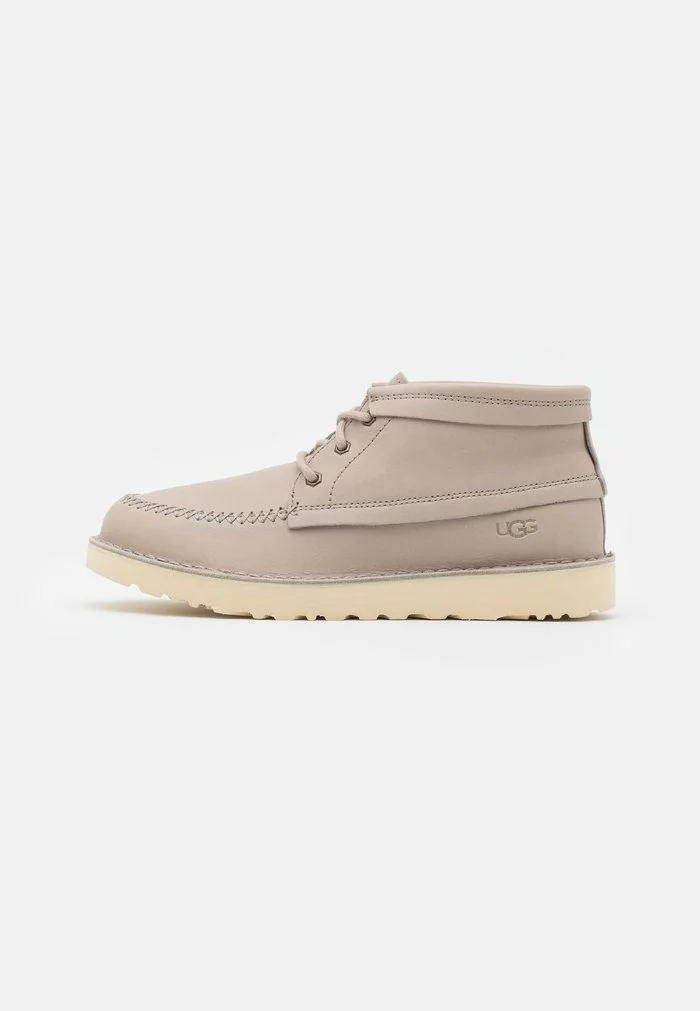 UGG CAMPOUT CHUKKA - Casual Lace-ups - Putty