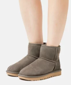 UGG CLASSIC MINI - Classic Ankle Boots - Slate