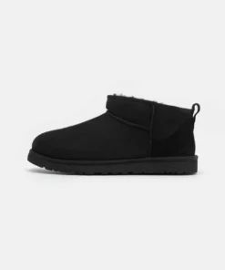 UGG CLASSIC ULTRA MINI - Classic Ankle Boots - Black