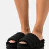 UGG MAXI SLIDE - Slippers - Black