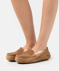 UGG ANSLEY - Moccasins - Chestnut